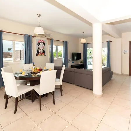 Villa Carolina *